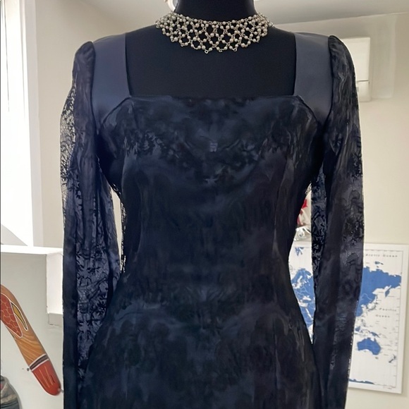 Elegant Lace Midi Dress Sweetheart Neckline Long Sleeve Sheer Satin Navy Blue M - Picture 1 of 16